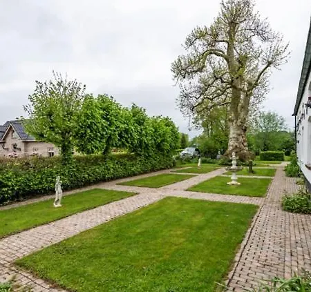 Bed & Breakfast De Perenboom Eck en Wiel